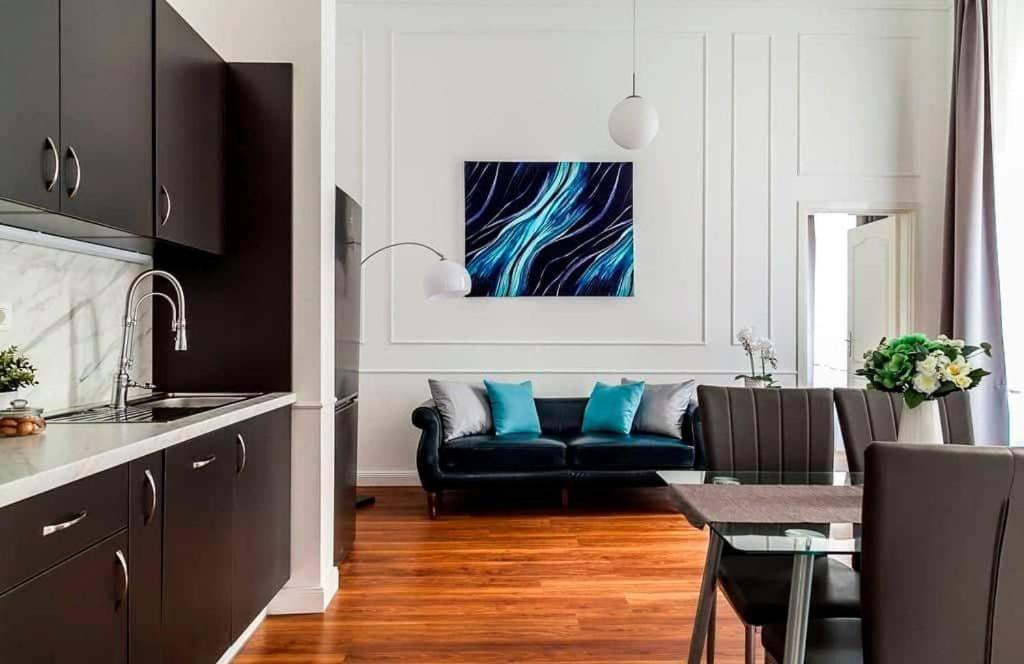 Goldsmith Apartment Budapest Bagian luar foto