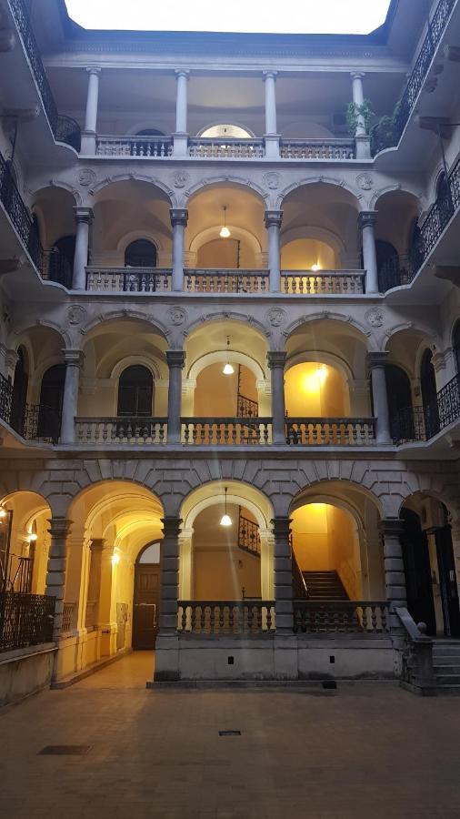 Goldsmith Apartment Budapest Bagian luar foto