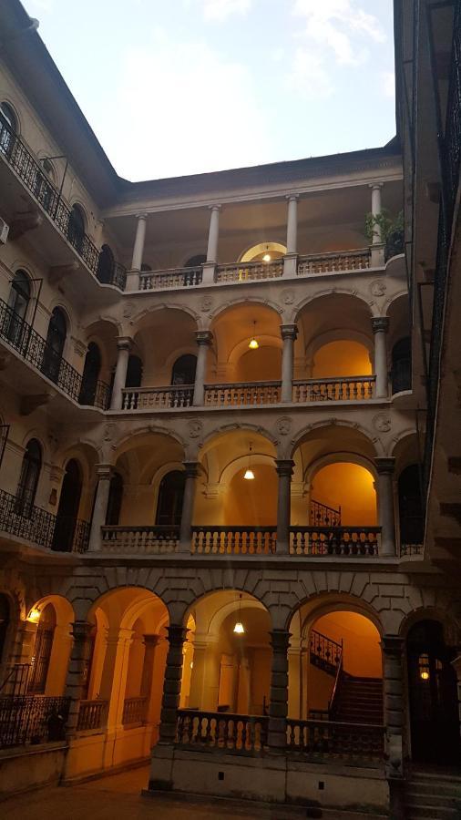 Goldsmith Apartment Budapest Bagian luar foto